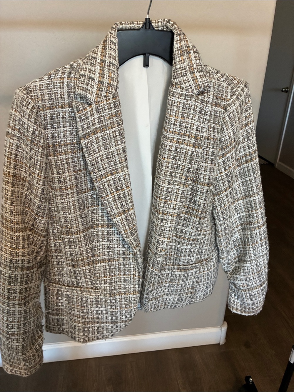 Amanda & Chelsea Beige & Cream Tweed Blazer